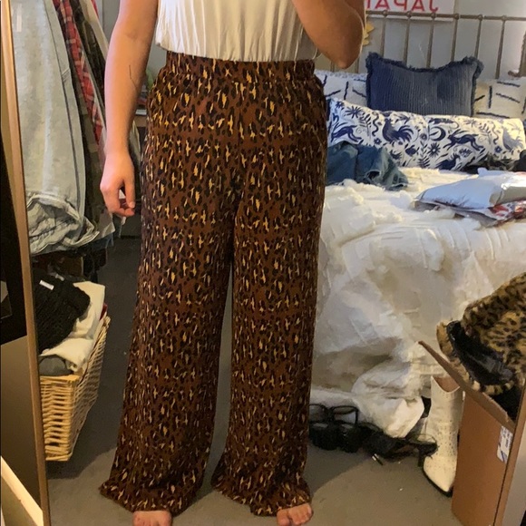 ASOS leopard pants - Picture 2 of 5